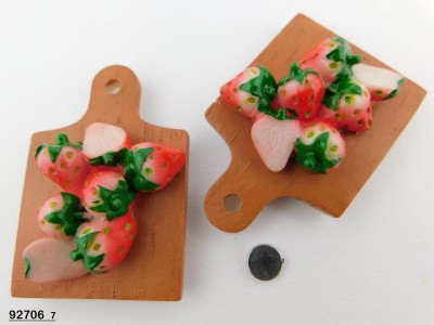 Sud Arca Snc CALAMITA TAGLIERE FRAGOLE Sud Arca Snc CALAMITA TAGLIERE FRAGOLE