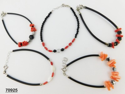 BRACCIALETTI PELLE CORALLO ASS